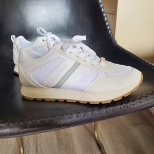 Calvin Klein Carlla sneakers Size 8M